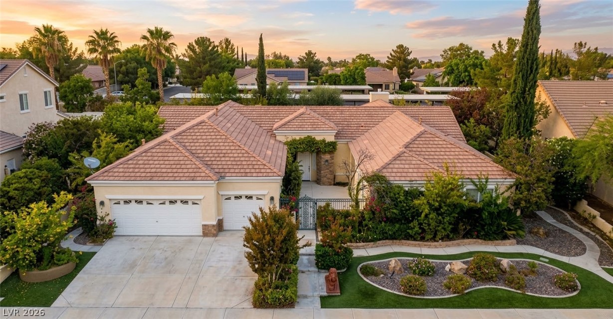 7904 Roxburgh Castle Avenue, Las Vegas 89117