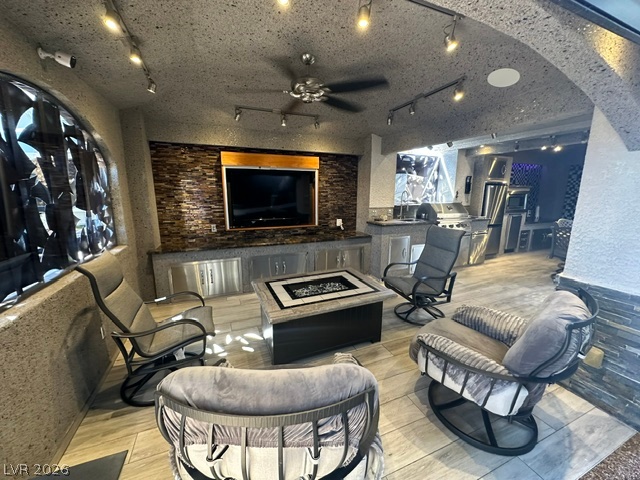 Photo 8 of 35, 8175 Arville Street #400