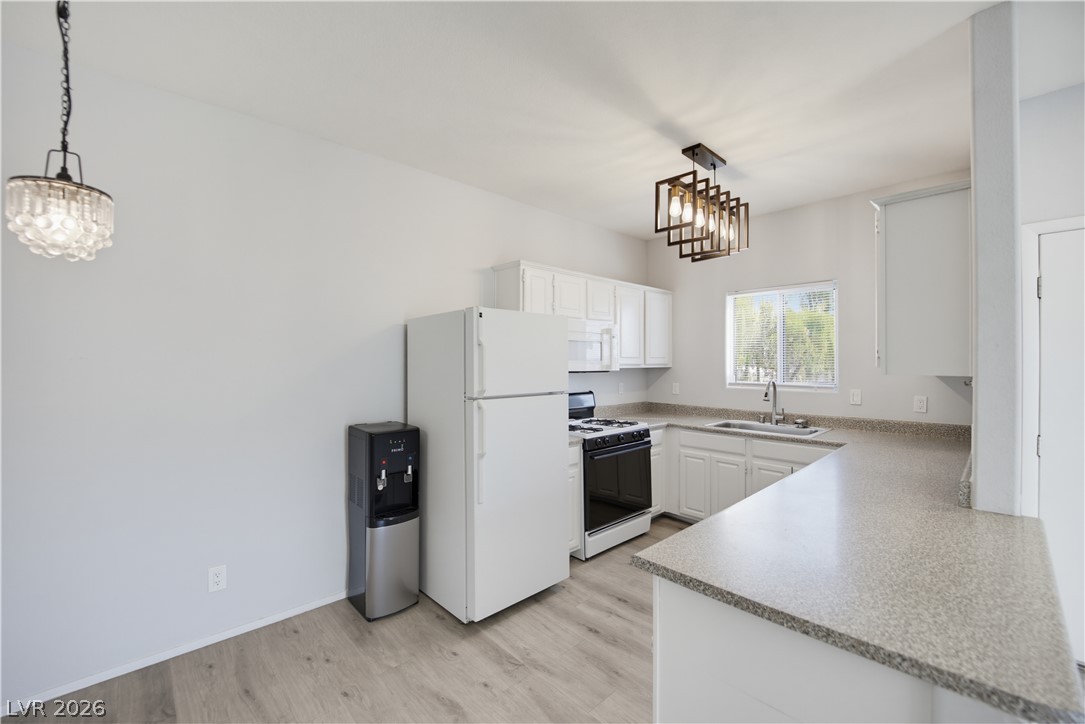 Photo 11 of 30, 5655 E Sahara Avenue #2055