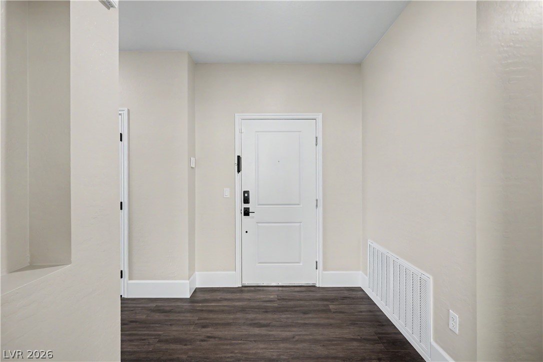 Photo 6 of 52, 2555 Hampton Road #11210
