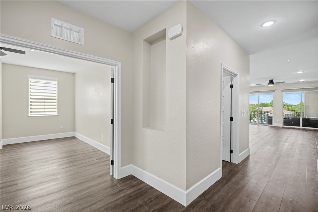 Photo 11 of 52, 2555 Hampton Road #11210