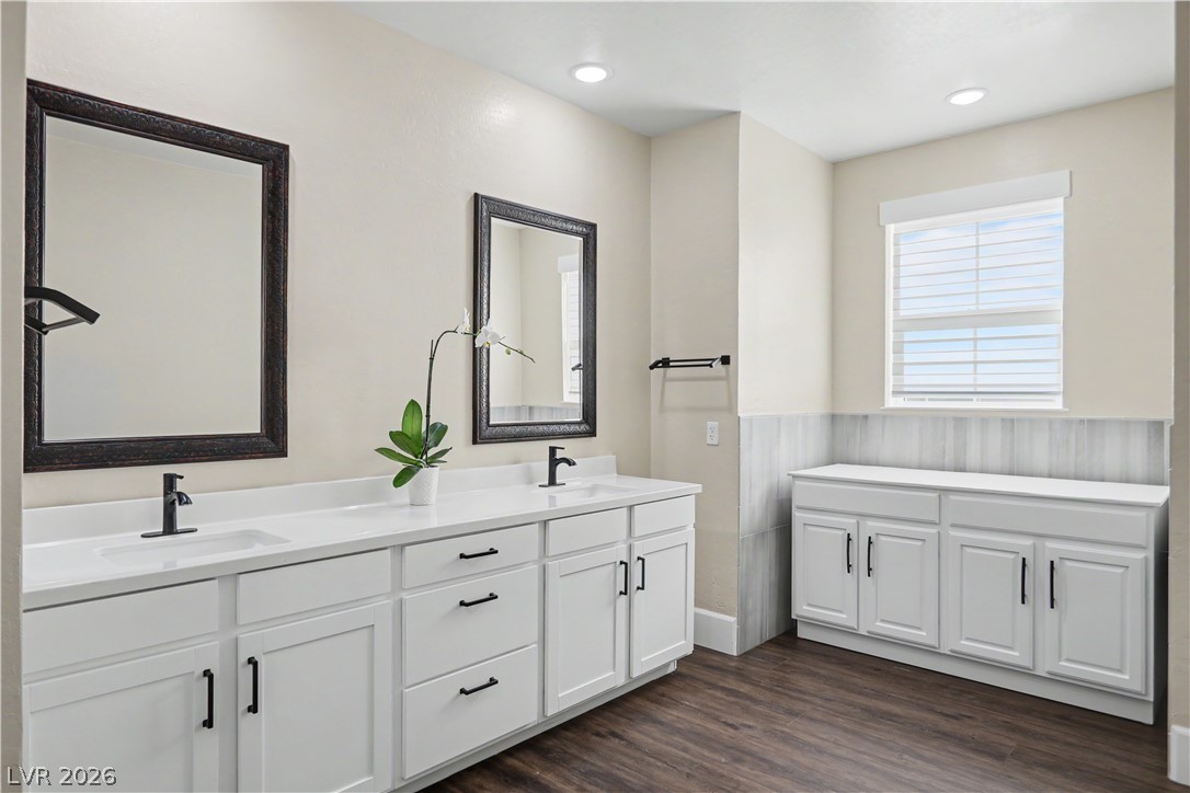 Photo 17 of 52, 2555 Hampton Road #11210