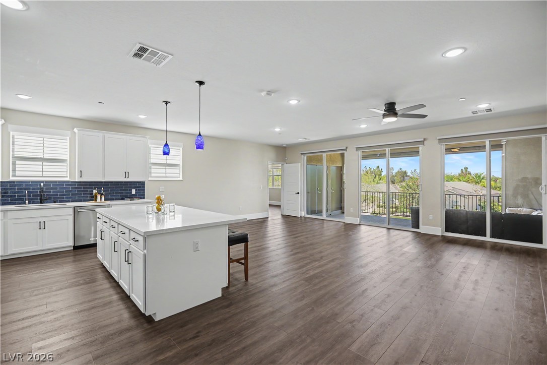 Photo 22 of 52, 2555 Hampton Road #11210
