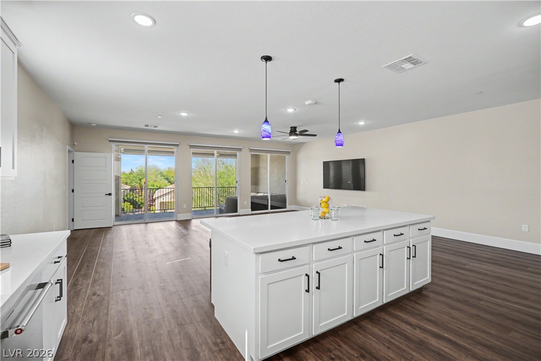 Photo 30 of 52, 2555 Hampton Road #11210