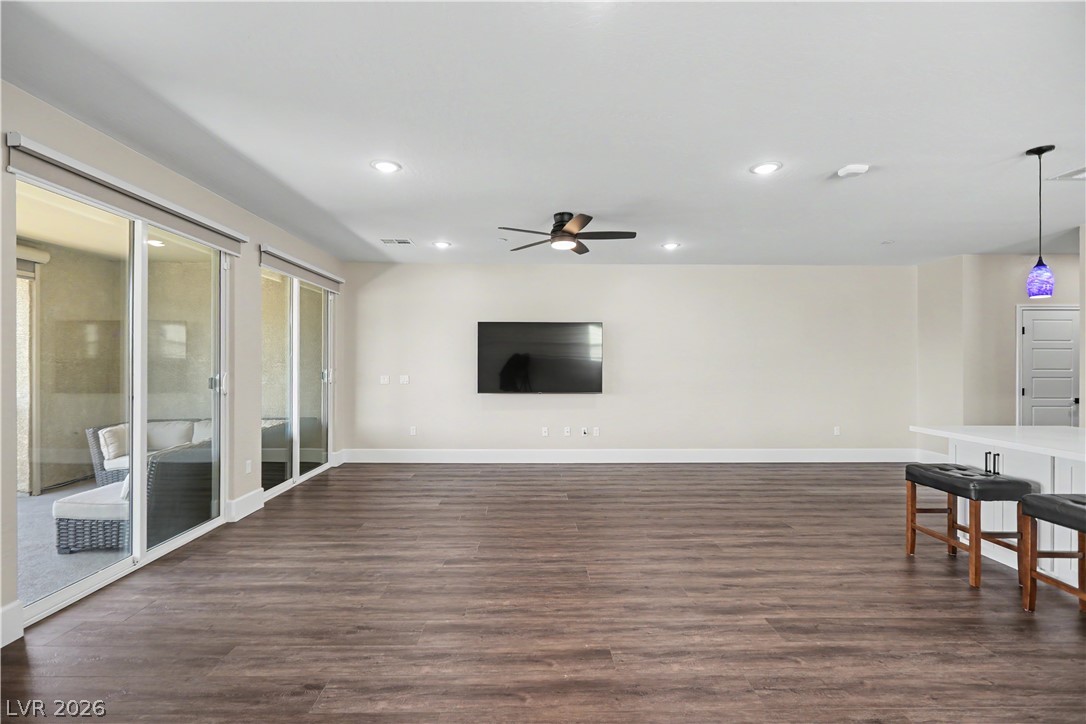 Photo 32 of 52, 2555 Hampton Road #11210