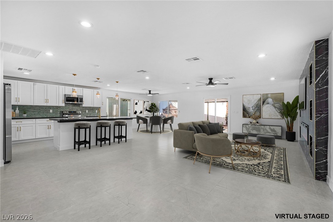 1504 Banner Circle, Las Vegas 89102