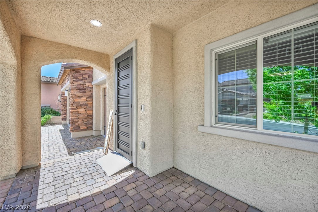 Photo 10 of 65, 989 Alverstone Court