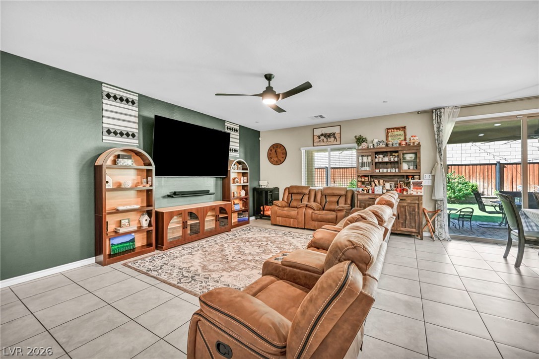 Photo 14 of 65, 989 Alverstone Court