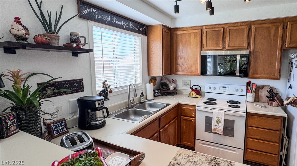 Photo 9 of 30, 2241 Highpointe Drive #201