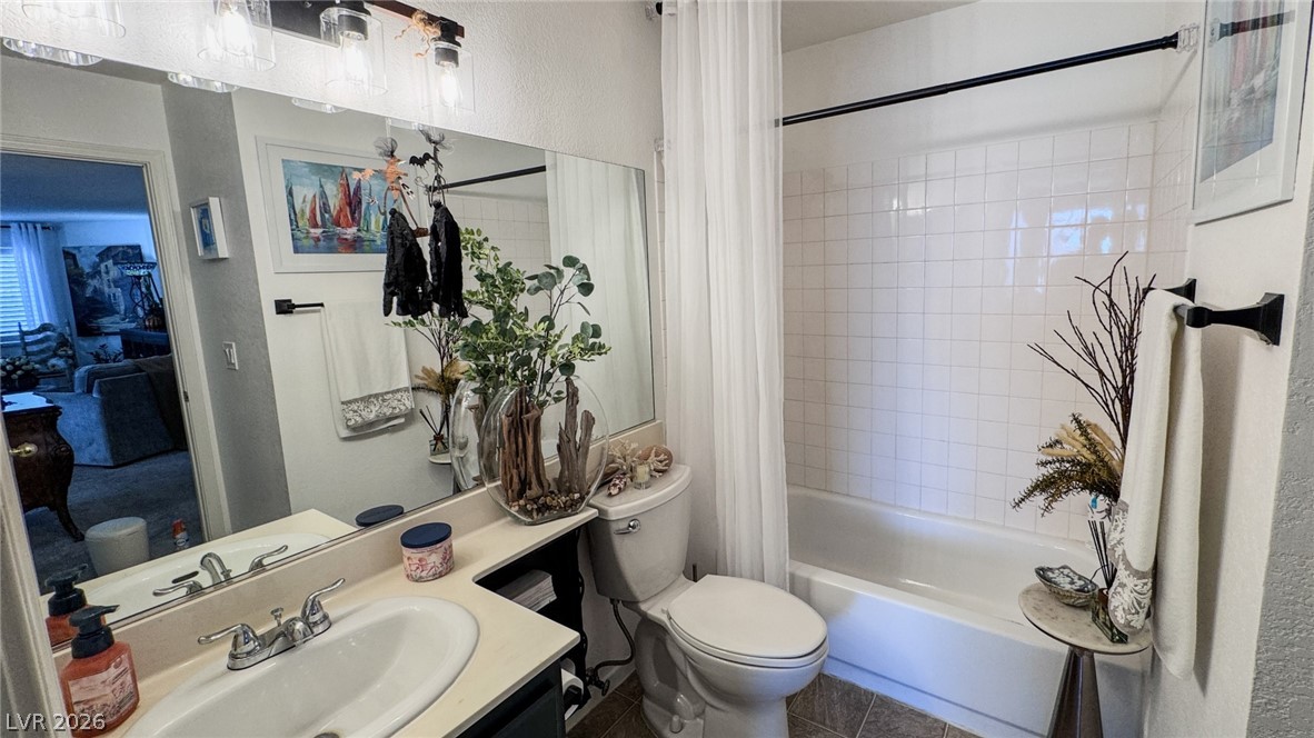 Photo 22 of 30, 2241 Highpointe Drive #201