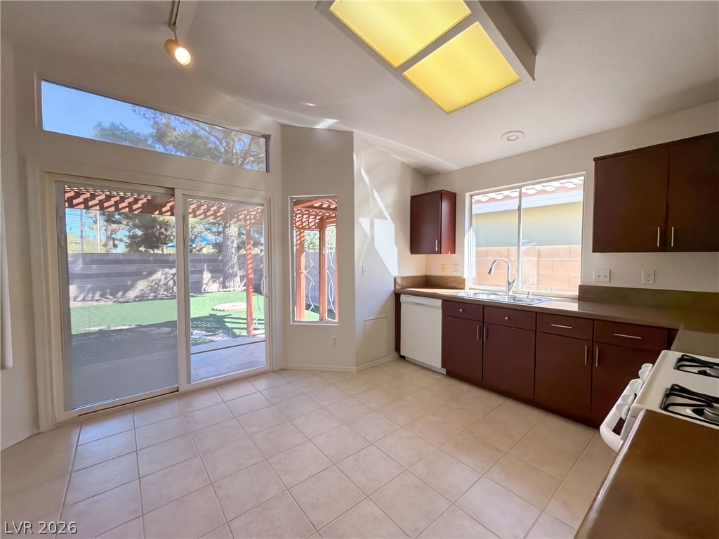 Photo 8 of 28, 6916 Troubador Drive