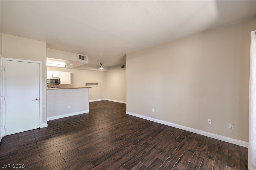 Photo 16 of 42, 8250 N Grand Canyon Drive #1006