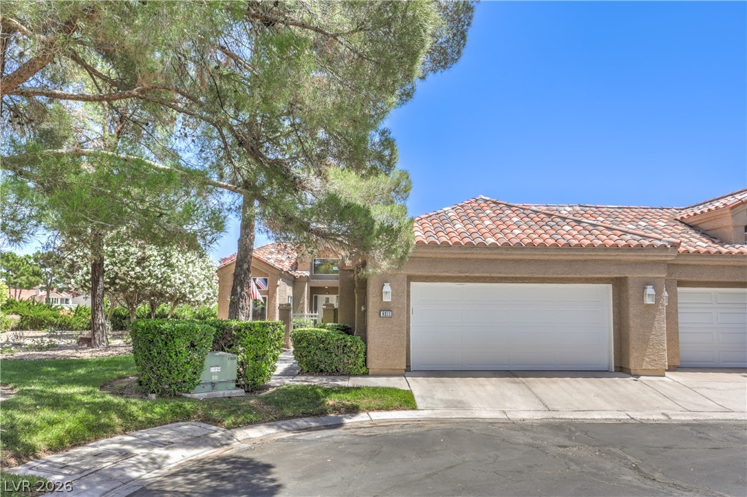 8211 Round Hills Circle, Las Vegas 89113