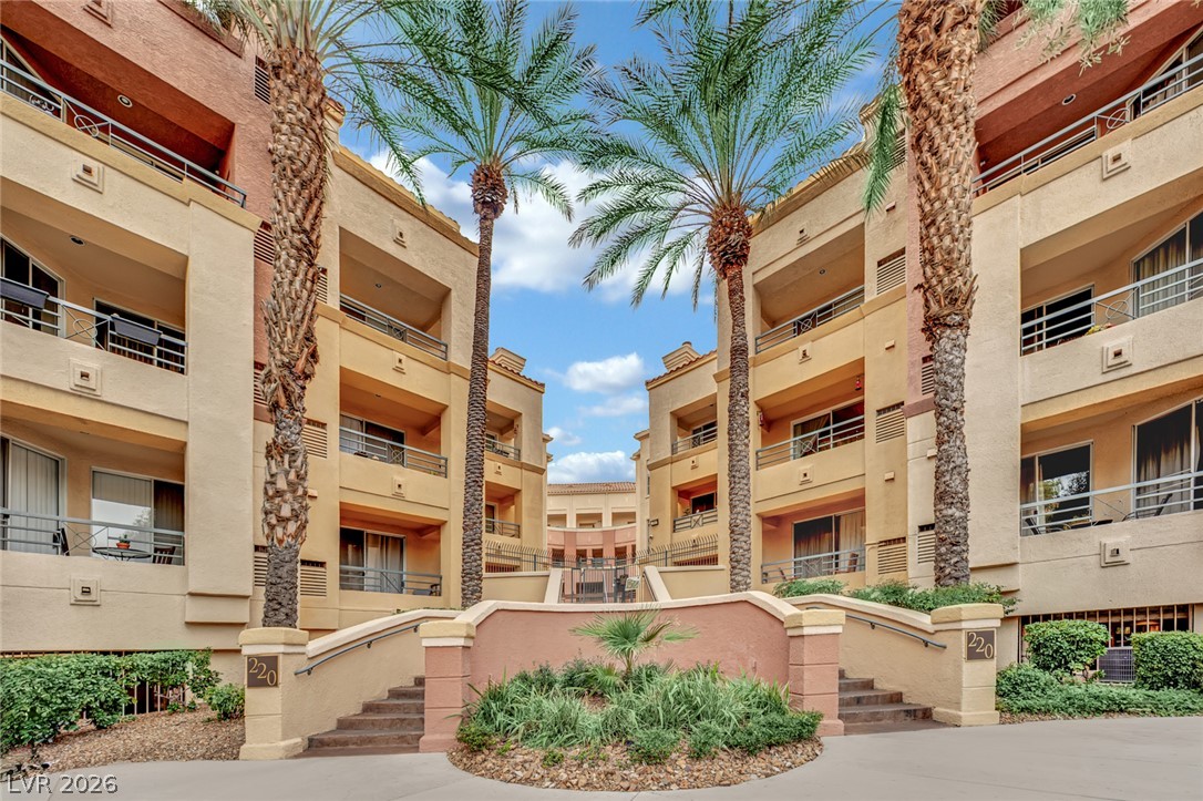 Photo 49 of 52, 220 E Flamingo Road #117