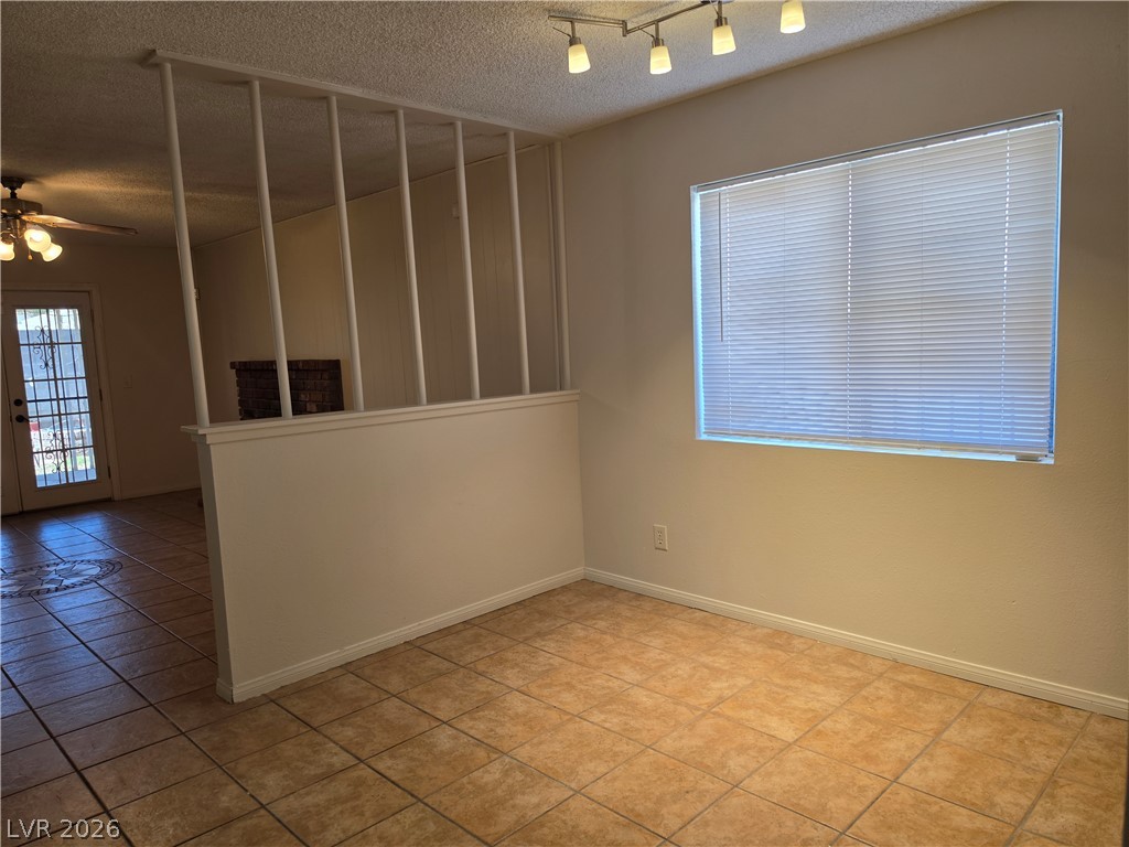 Photo 10 of 40, 5289 Reeder Circle