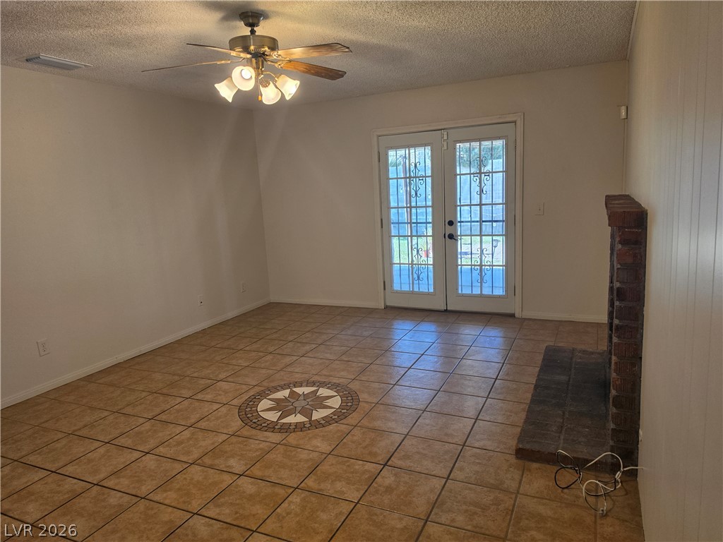 Photo 12 of 40, 5289 Reeder Circle