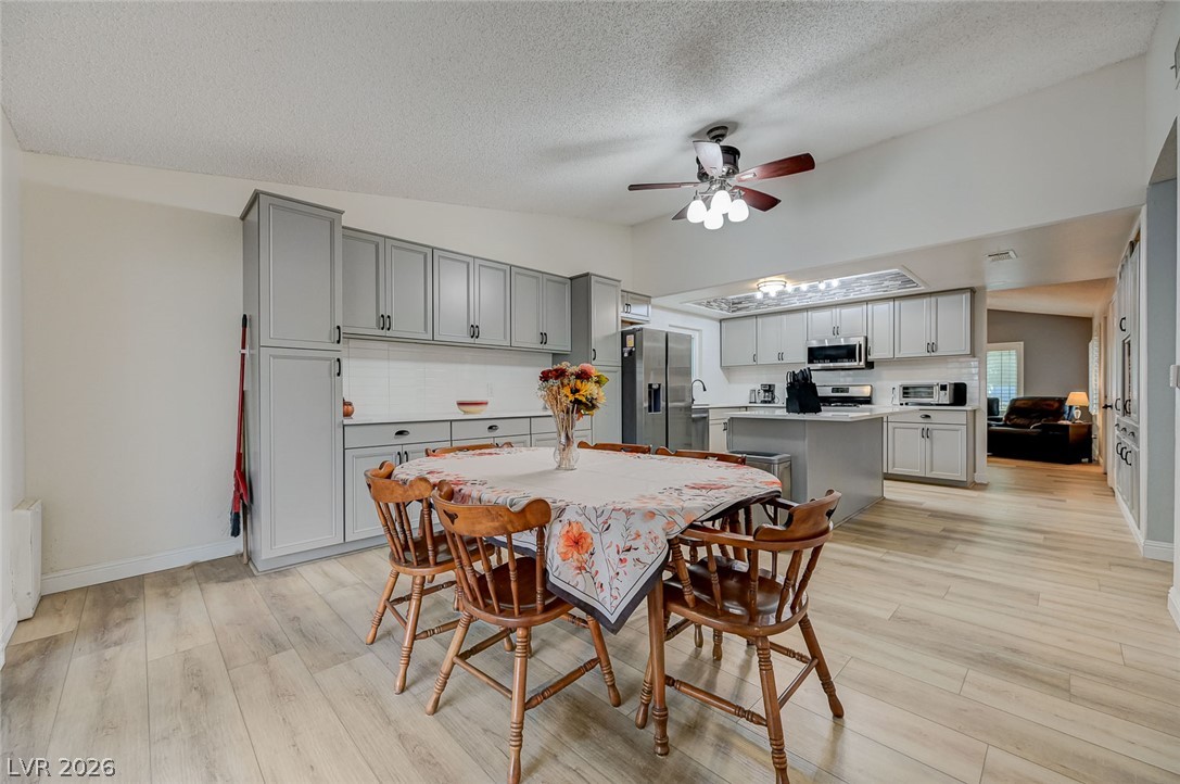 Photo 3 of 1518 Della Court