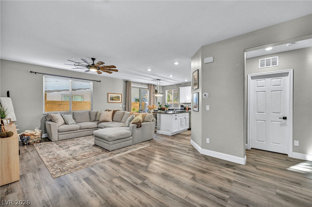 Photo 7 of 50, 3212 Primrose Creek Court