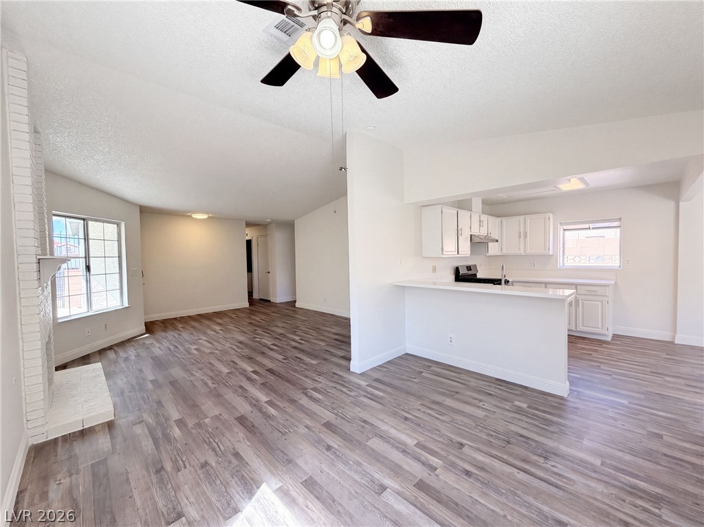Photo 10 of 33, 2304 Sabroso Street