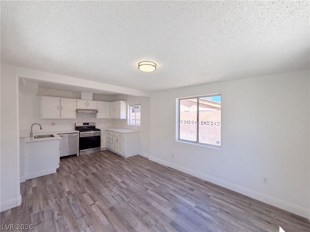 Photo 14 of 33, 2304 Sabroso Street