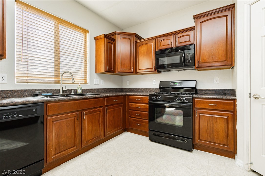 Photo 14 of 40, 11845 Alava Avenue