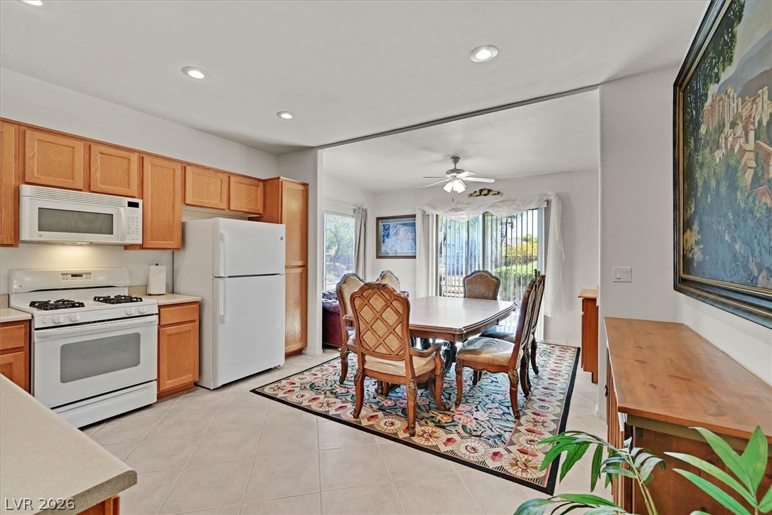 Photo 11 of 36, 2162 Maple Heights Court