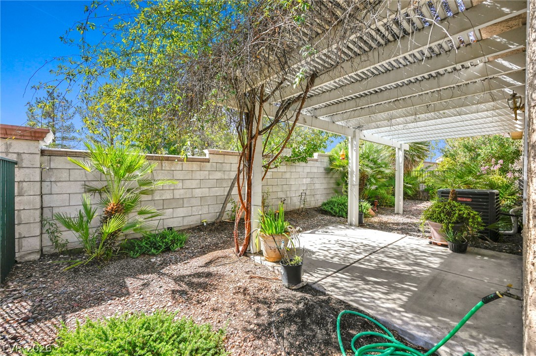 Photo 5 of 1745 Lily Pond Circle