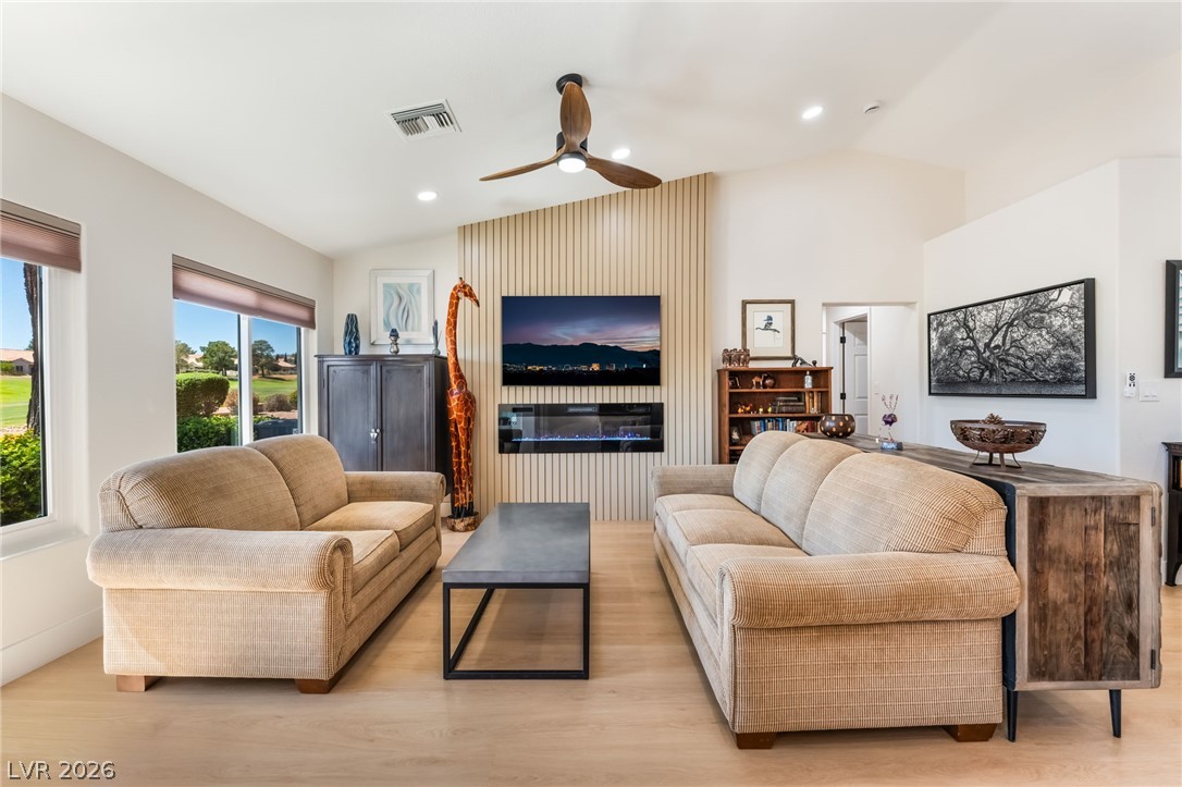 Photo 6 of 34, 9369 Villa Ridge Drive
