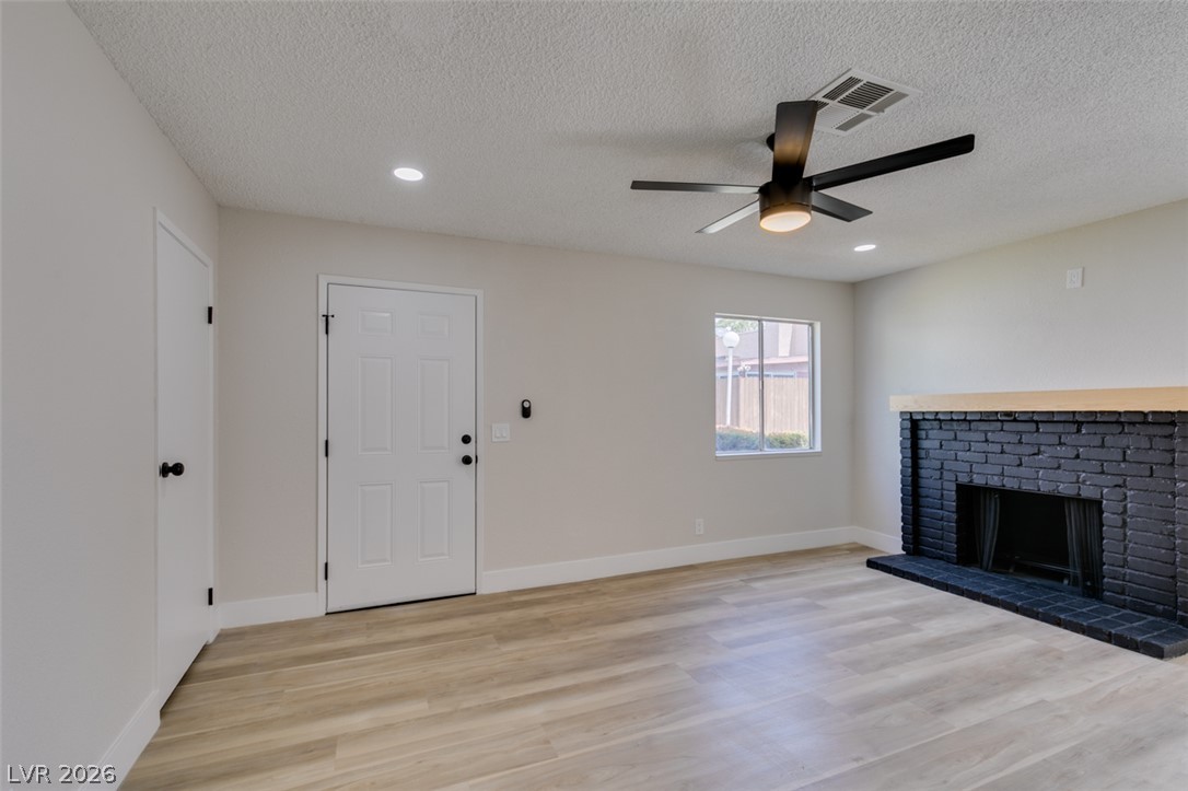 Photo 11 of 43, 3638 Villa Knolls East Drive