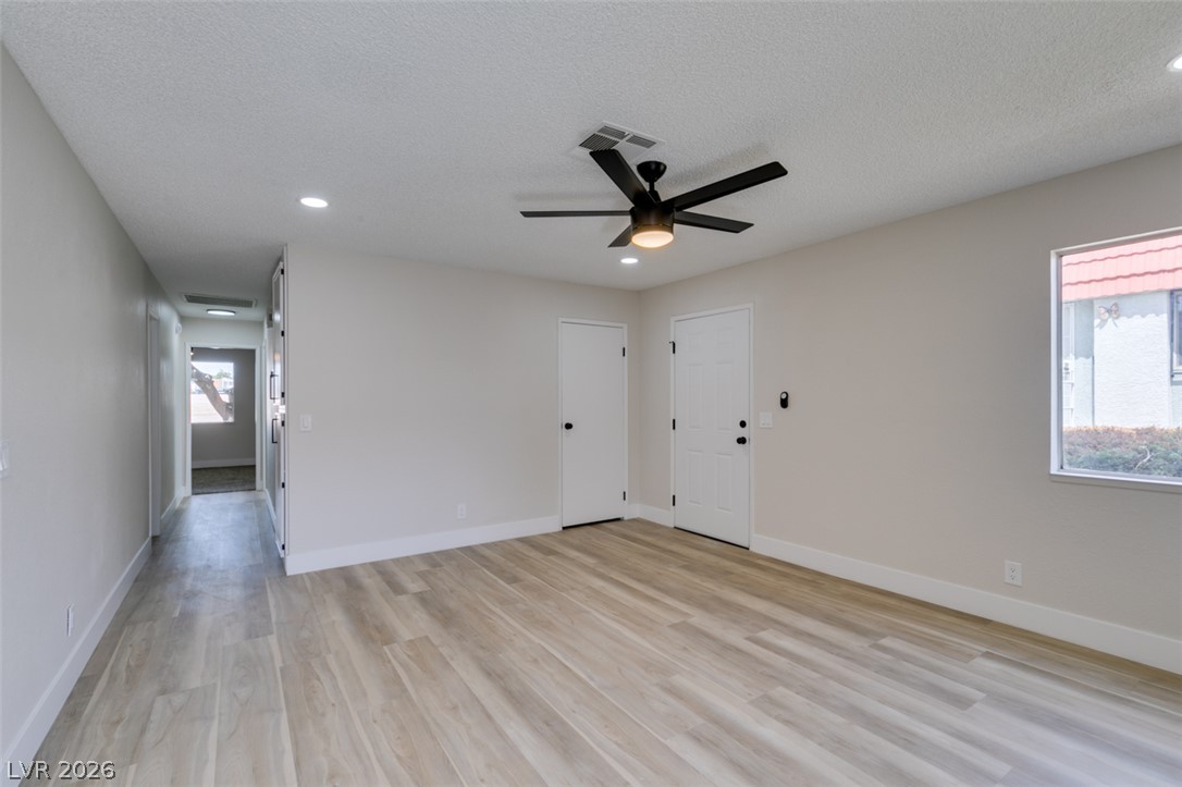 Photo 14 of 43, 3638 Villa Knolls East Drive