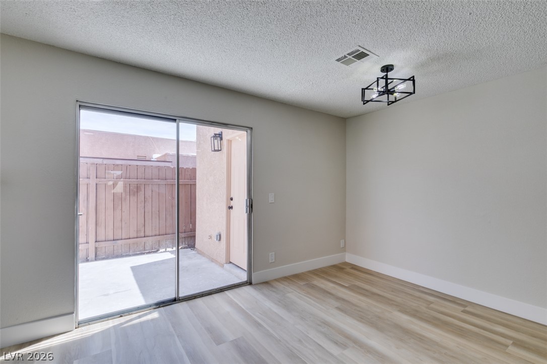 Photo 19 of 43, 3638 Villa Knolls East Drive