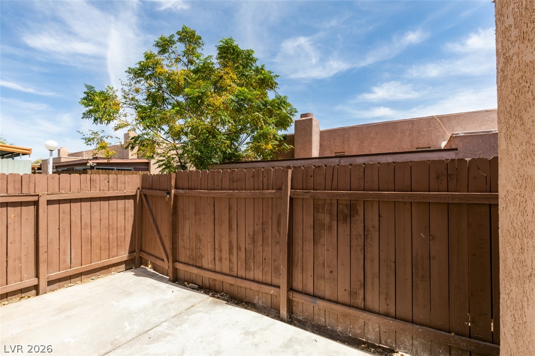 Photo 40 of 43, 3638 Villa Knolls East Drive