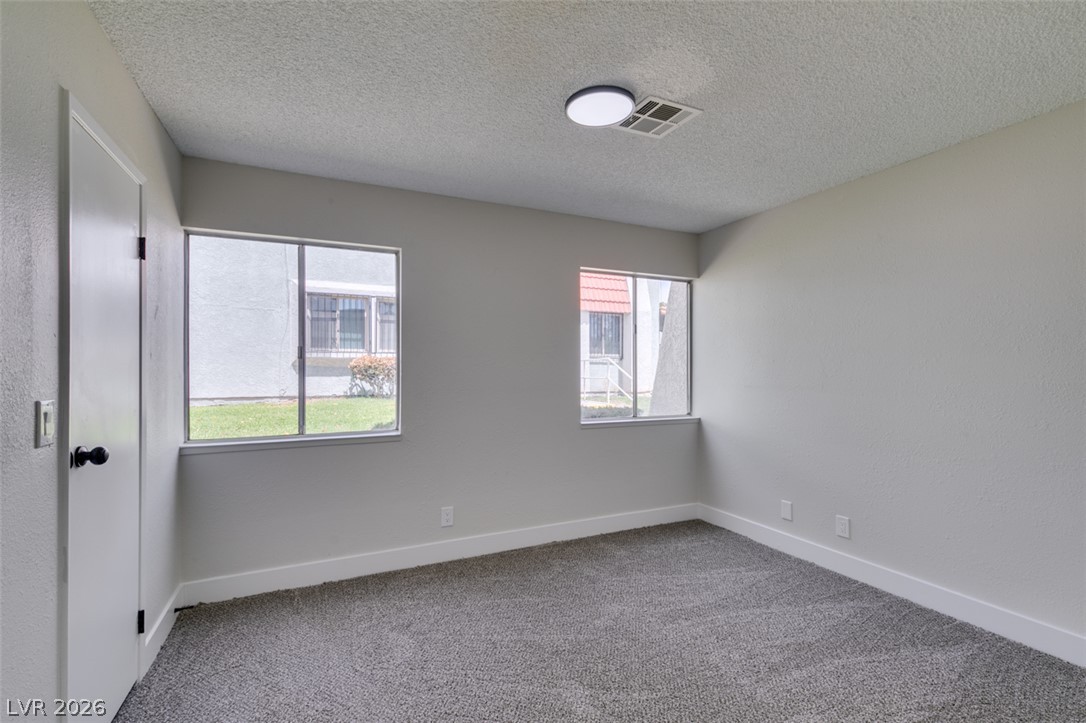 Photo 32 of 43, 3638 Villa Knolls East Drive