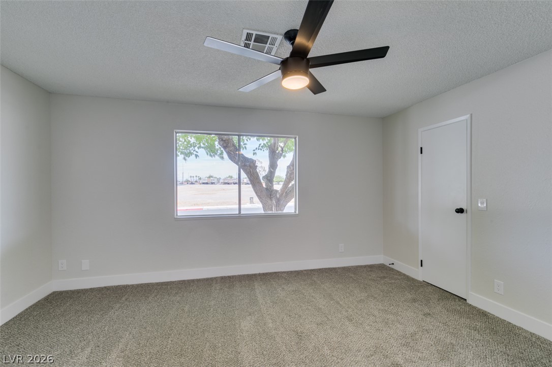 Photo 35 of 43, 3638 Villa Knolls East Drive