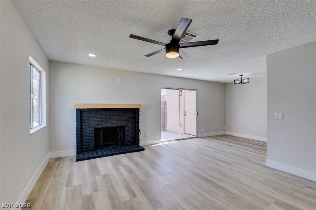 Photo 8 of 43, 3638 Villa Knolls East Drive