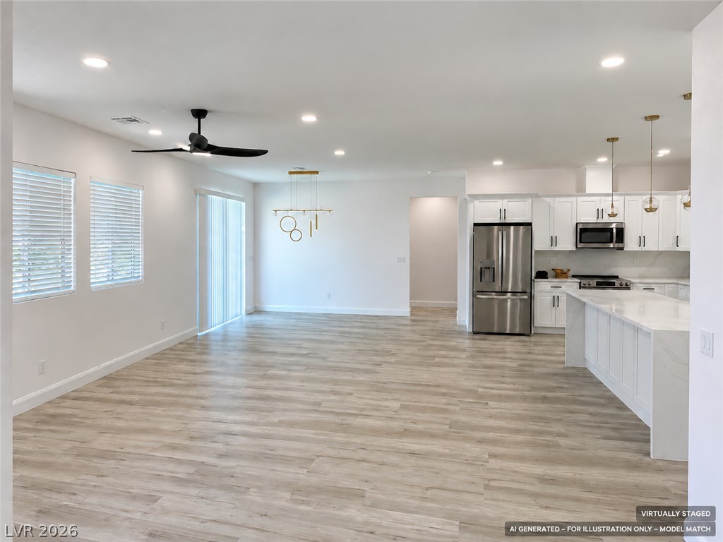 Photo 3 of 1901 E Doral Court