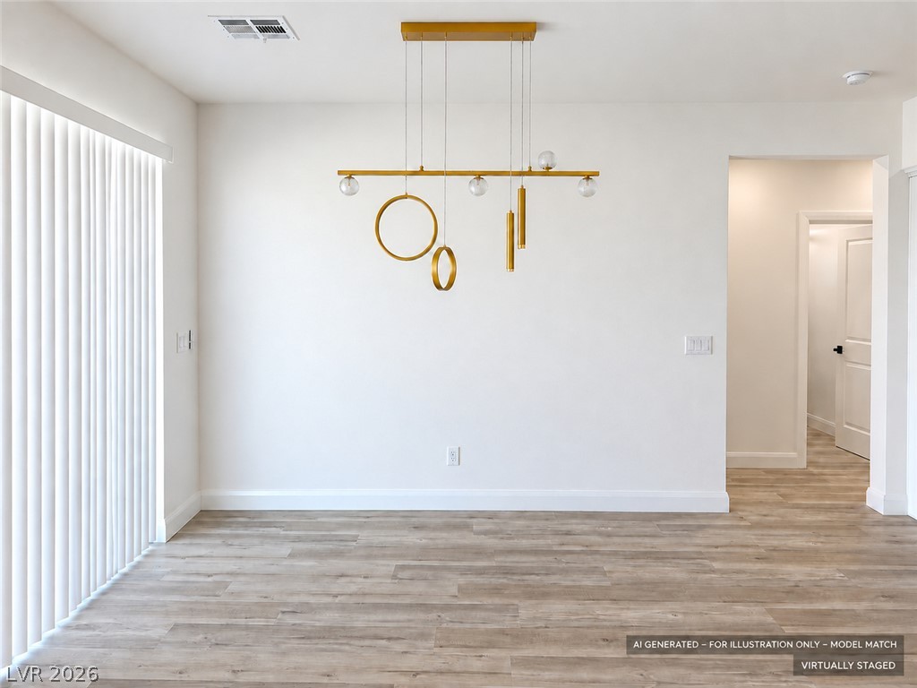 Photo 4 of 1901 E Doral Court