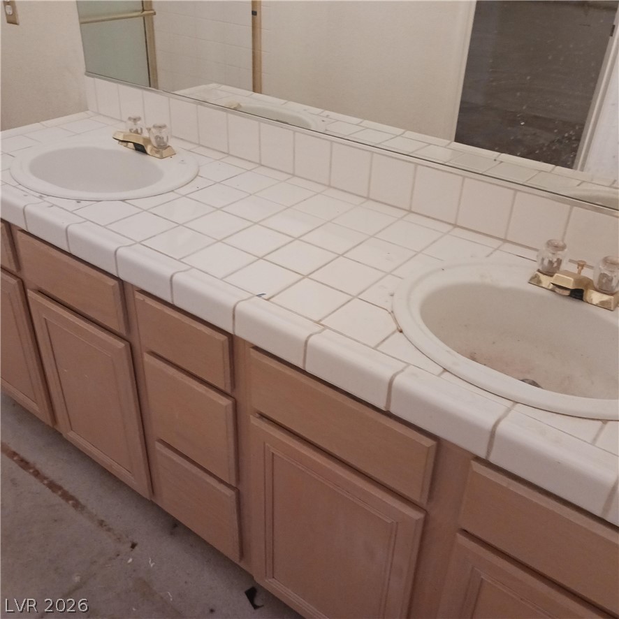 Photo 35 of 52, 5201 S Torrey Pines Drive #1264