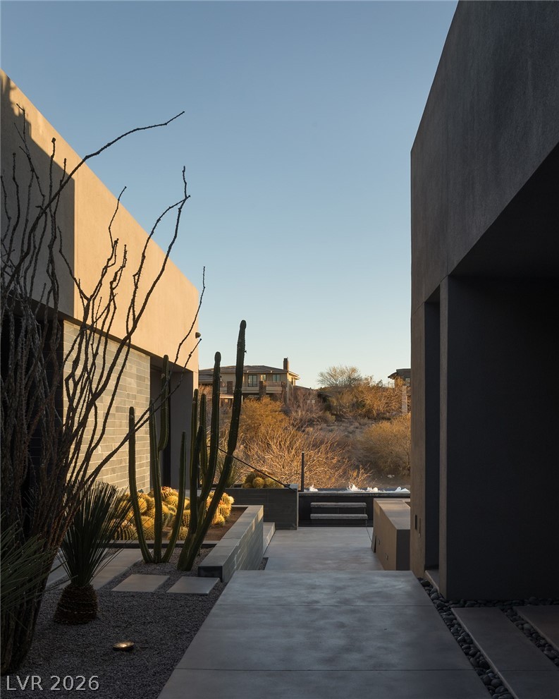 Photo 7 of 68, 20 Soaring Bird Court