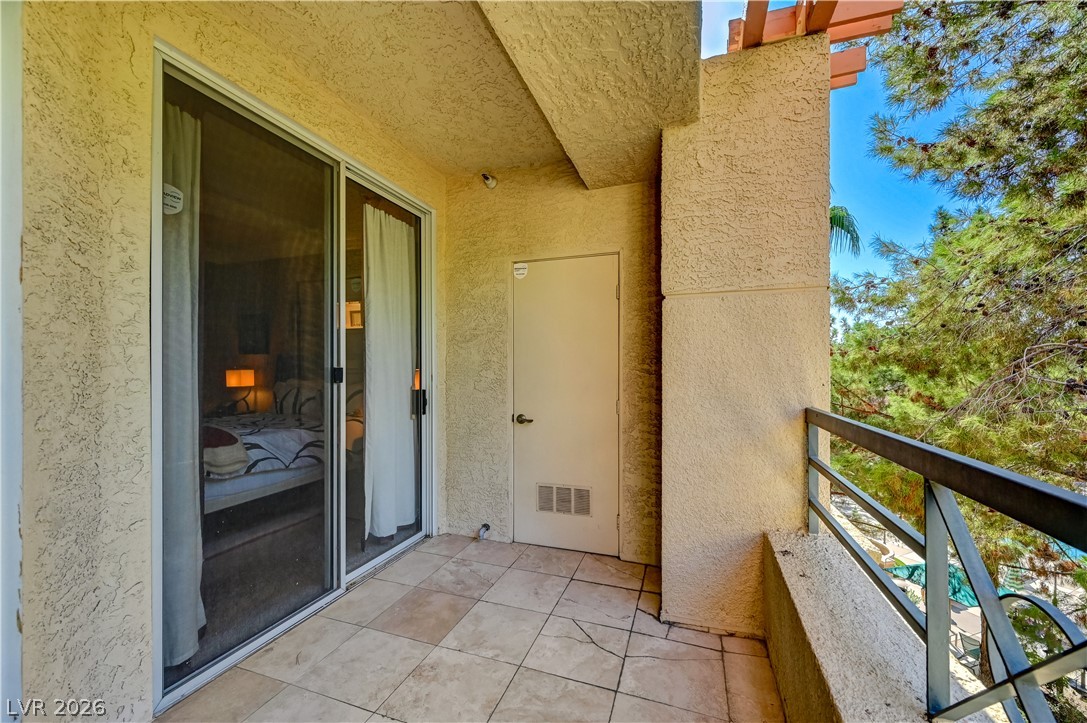 Photo 36 of 62, 230 E Flamingo Road #333