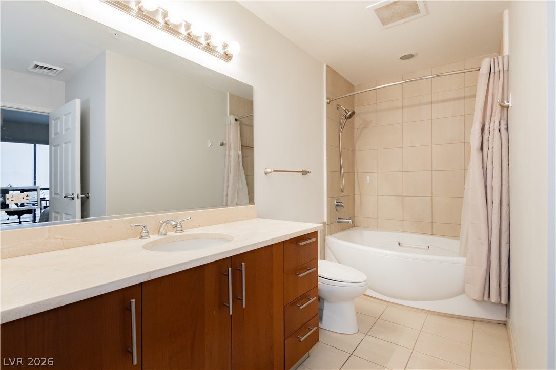 Photo 17 of 30, 200 W Sahara Avenue #910