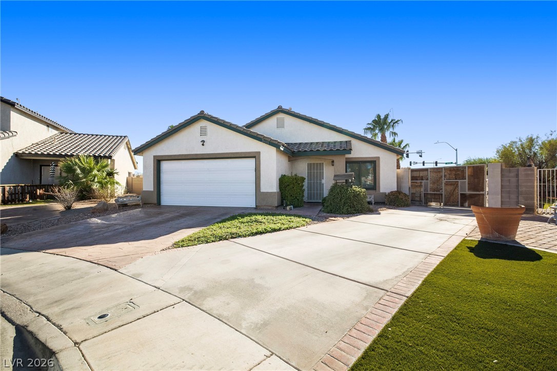 Photo 5 of 3611 Russian Olive Street