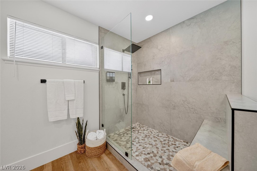 Photo 10 of 16, 6191 Bullion Boulevard