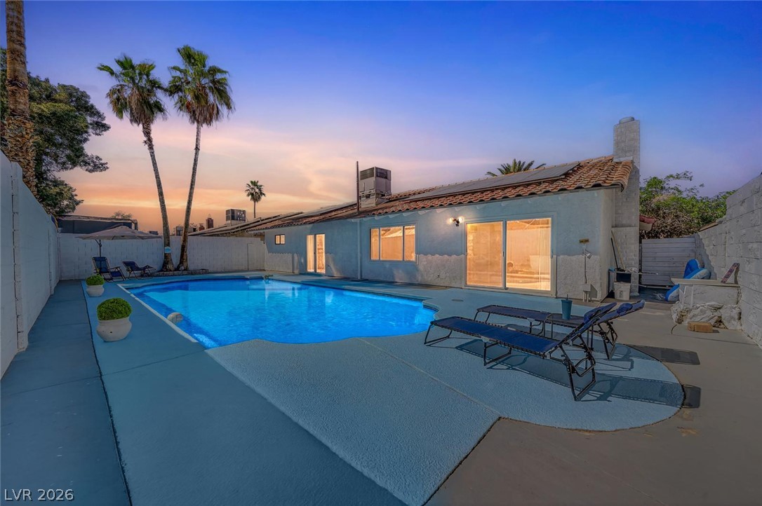 Photo 15 of 16, 6191 Bullion Boulevard