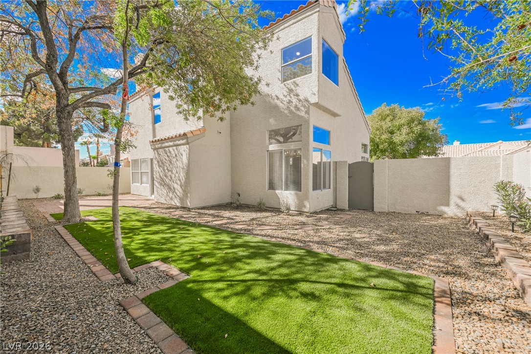 Photo 16 of 18, 2529 Cortina Avenue