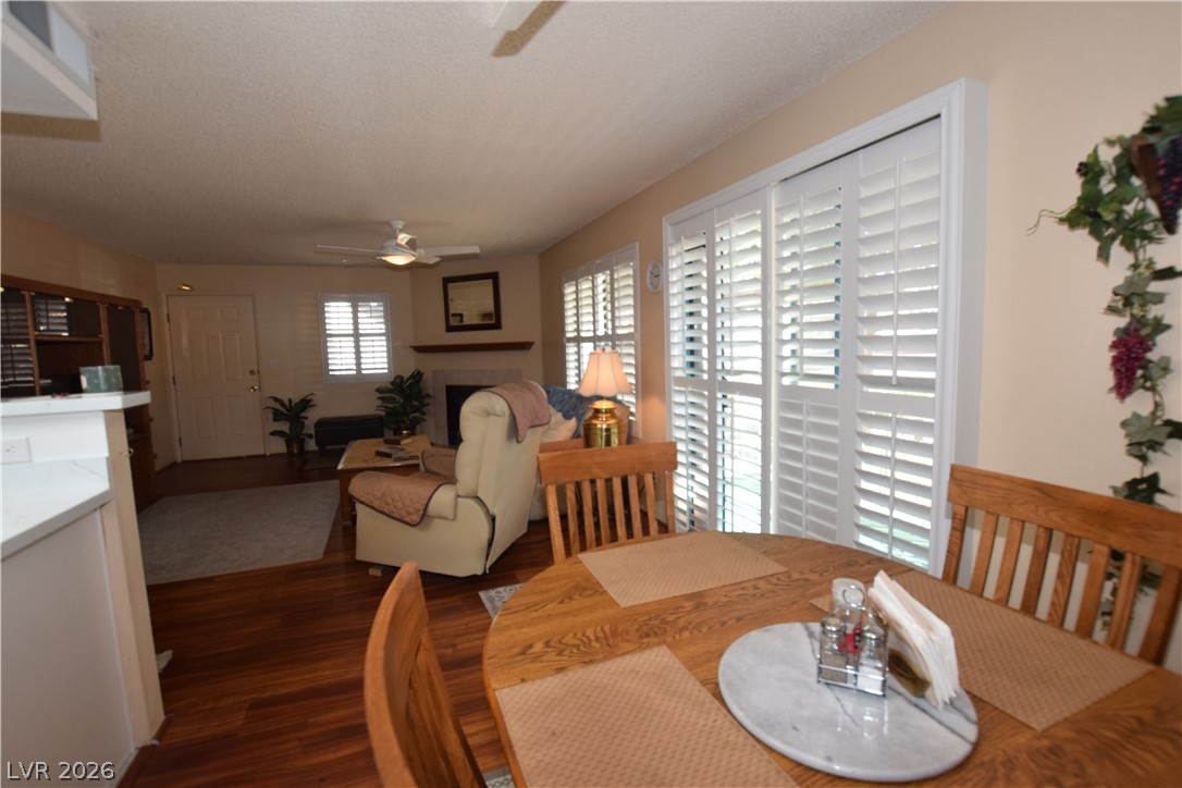 Photo 13 of 48, 1575 W Warm Springs Road #1514