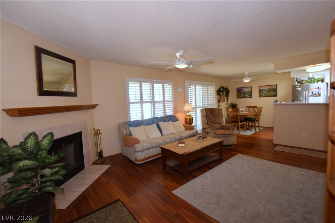 Photo 8 of 48, 1575 W Warm Springs Road #1514