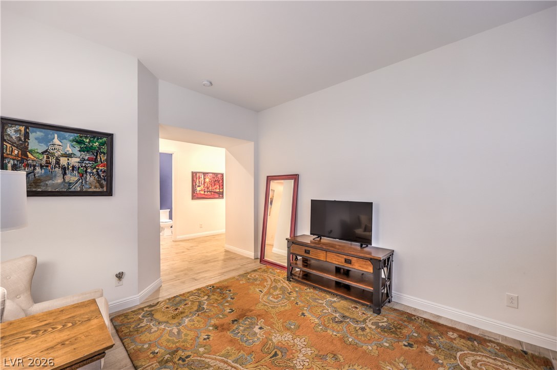 Photo 16 of 46, 2547 Ballatore Street