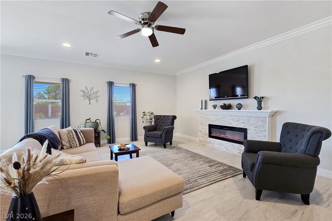 Photo 7 of 42, 5471 Lincolnwood Court