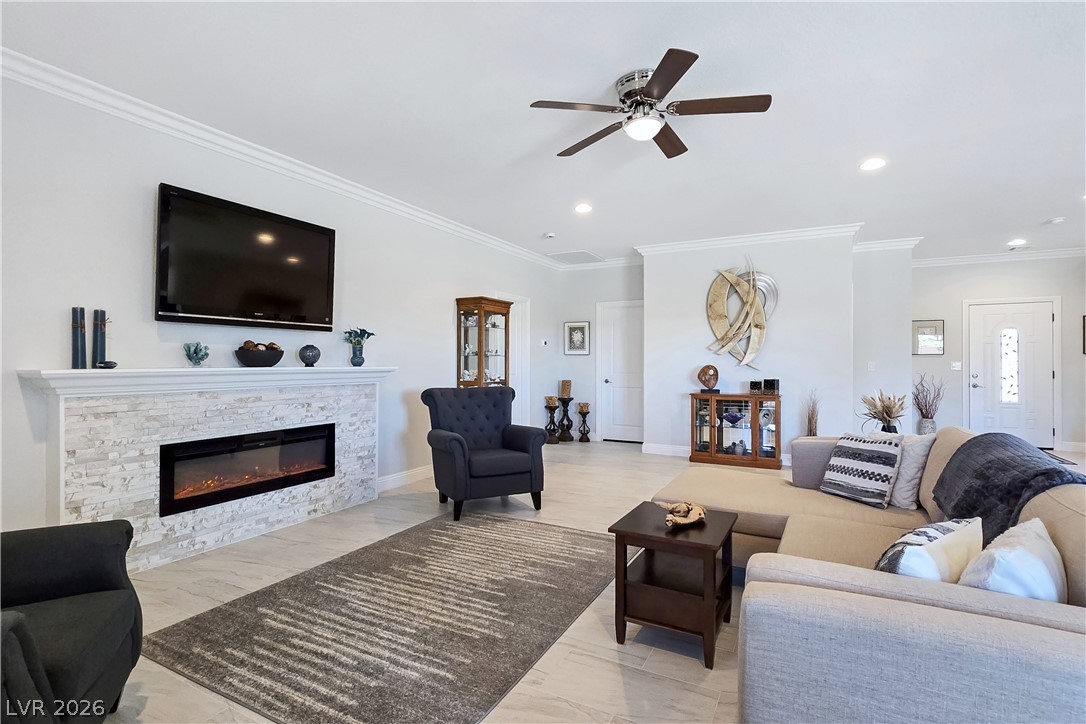 Photo 10 of 42, 5471 Lincolnwood Court
